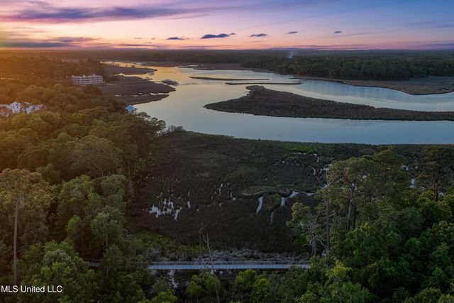 2501 Bienville Boulevard, 531, Ocean Springs, MS 39564