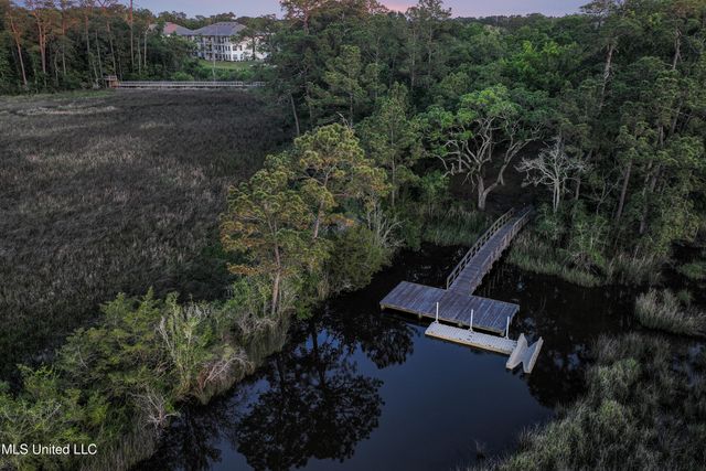 2501 Bienville Boulevard, 531, Ocean Springs, MS 39564