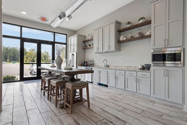 2501 Bienville Boulevard, 531, Ocean Springs, MS 39564