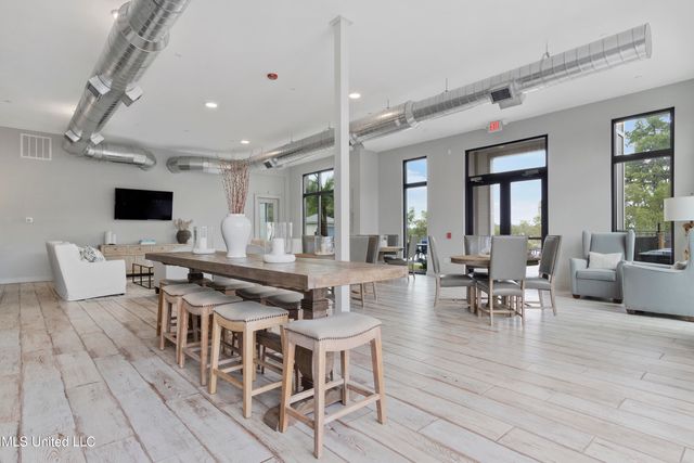 2501 Bienville Boulevard, 531, Ocean Springs, MS 39564