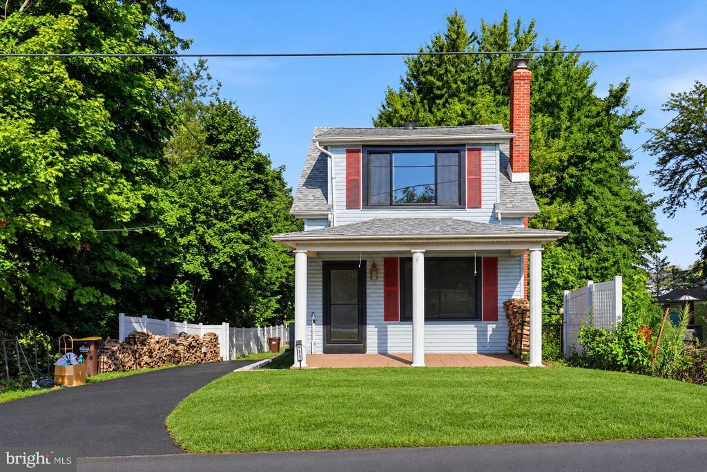 612 S BROAD ST, LANSDALE, PA 19446 — exterior