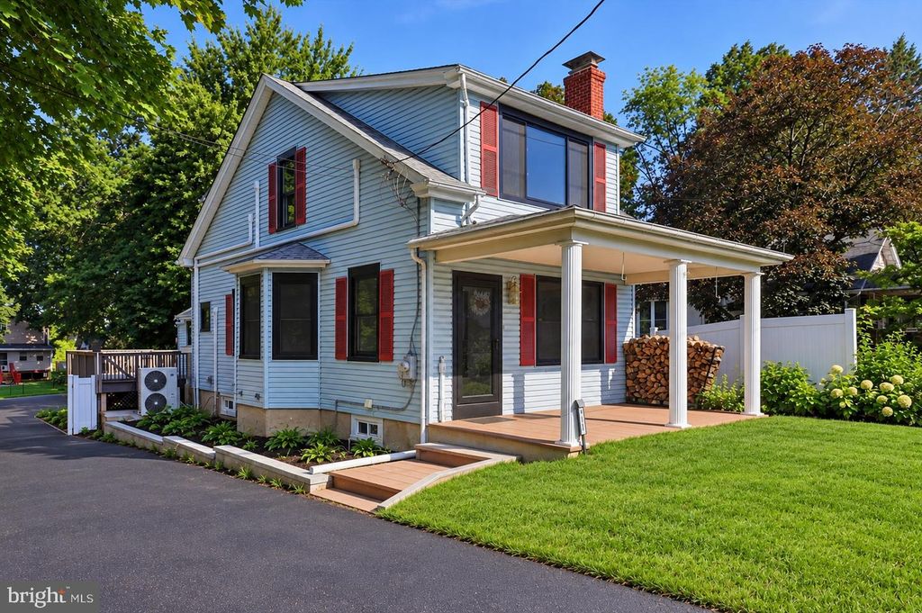 612 S BROAD ST, LANSDALE, PA 19446 — photo 2
