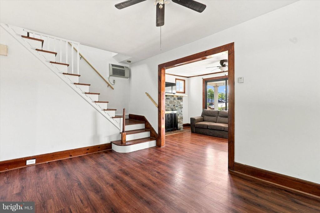 612 S BROAD ST, LANSDALE, PA 19446 — photo 4