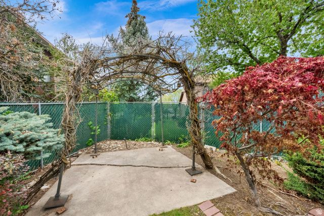 1506 S LAKEVIEW DR, Bountiful, UT 84010