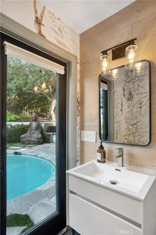 3642 Alta Mesa Drive, Studio City, CA 91604
