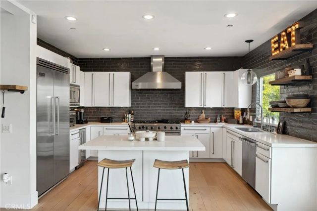3642 Alta Mesa Drive, Studio City, CA 91604