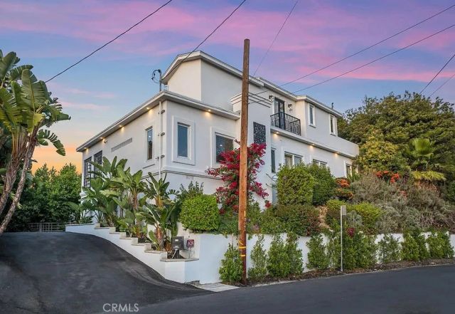 3642 Alta Mesa Drive, Studio City, CA 91604