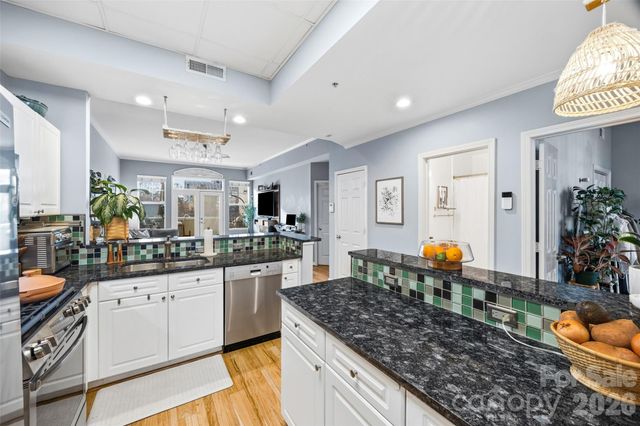 405 W 7th Street 508, Charlotte, NC 28202