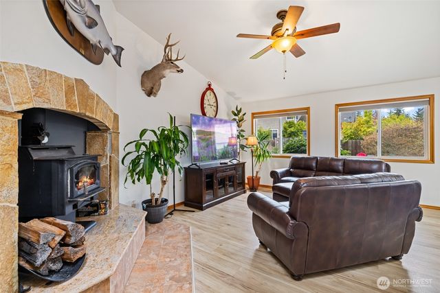 716 S N Street, Port Angeles, WA 98363