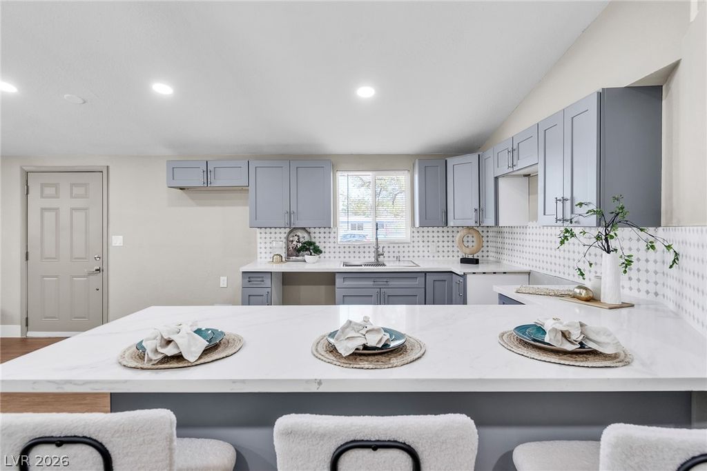 5617 Idle Avenue, Las Vegas, NV 89107 — exterior