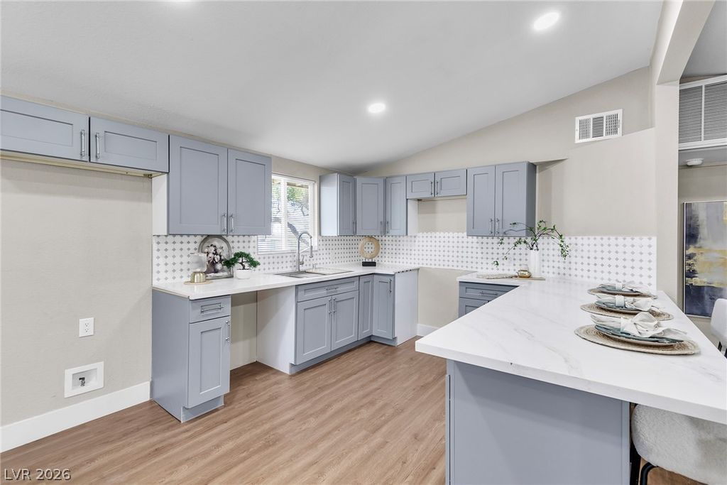 5617 Idle Avenue, Las Vegas, NV 89107 — photo 4