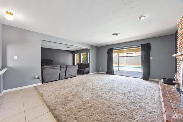6417 Olympia Drive, Bakersfield, CA 93309