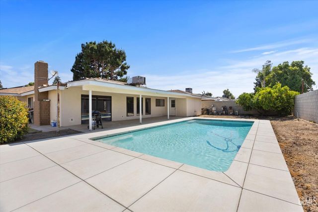 6417 Olympia Drive, Bakersfield, CA 93309
