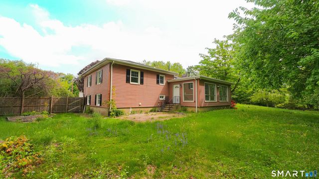 24 Sunfield Circle, Waterbury, CT 06708