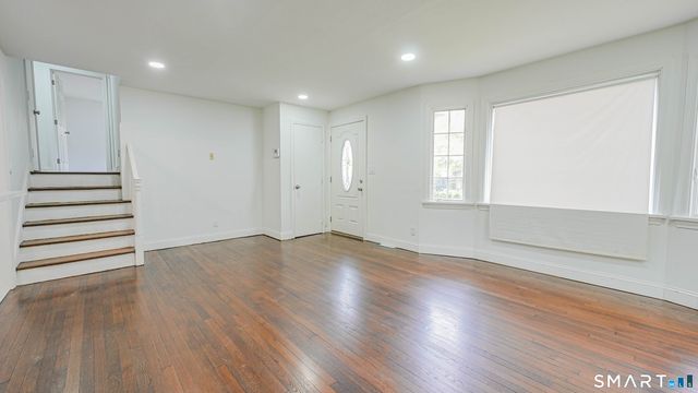 24 Sunfield Circle, Waterbury, CT 06708