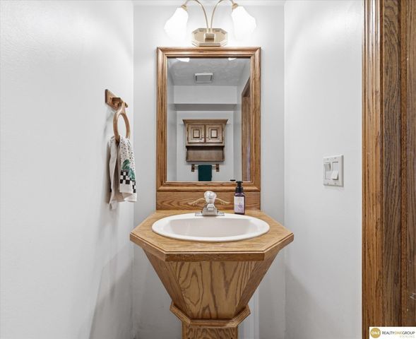 1693 S 153rd Street, Omaha, NE 68144