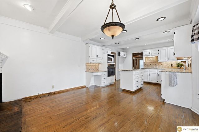 1693 S 153rd Street, Omaha, NE 68144