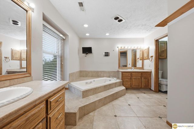 1693 S 153rd Street, Omaha, NE 68144