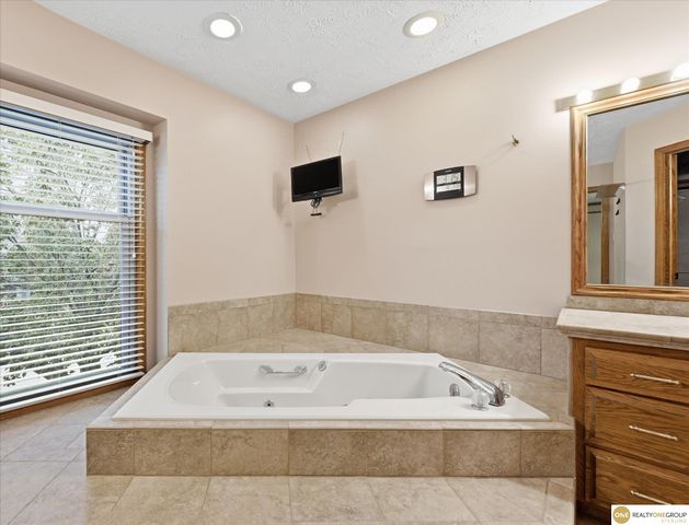 1693 S 153rd Street, Omaha, NE 68144