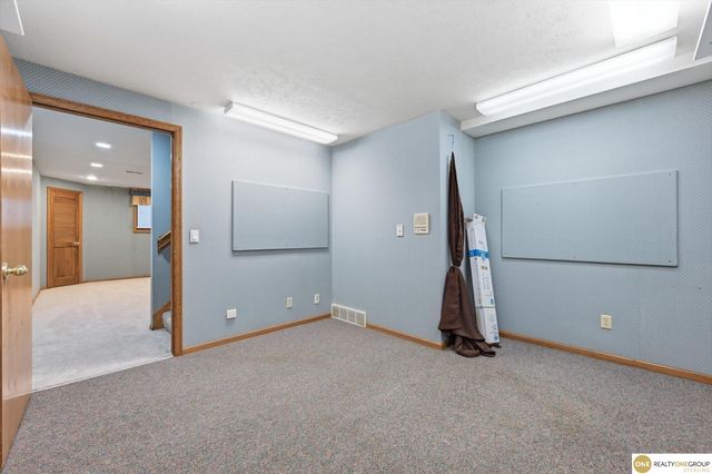 1693 S 153rd Street, Omaha, NE 68144