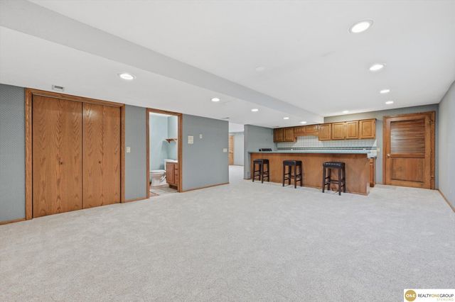 1693 S 153rd Street, Omaha, NE 68144