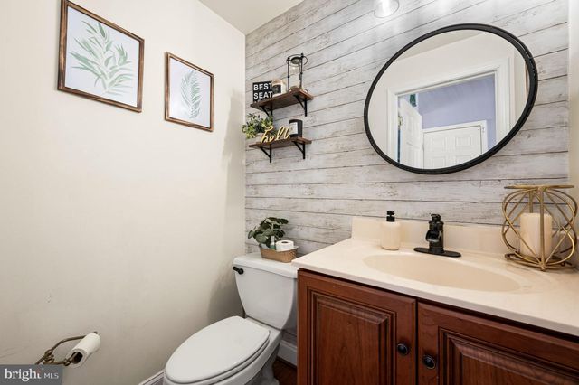 38 WICK DR, Parkesburg, PA 19365