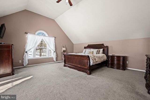 38 WICK DR, Parkesburg, PA 19365