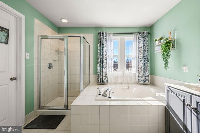 38 WICK DR, Parkesburg, PA 19365