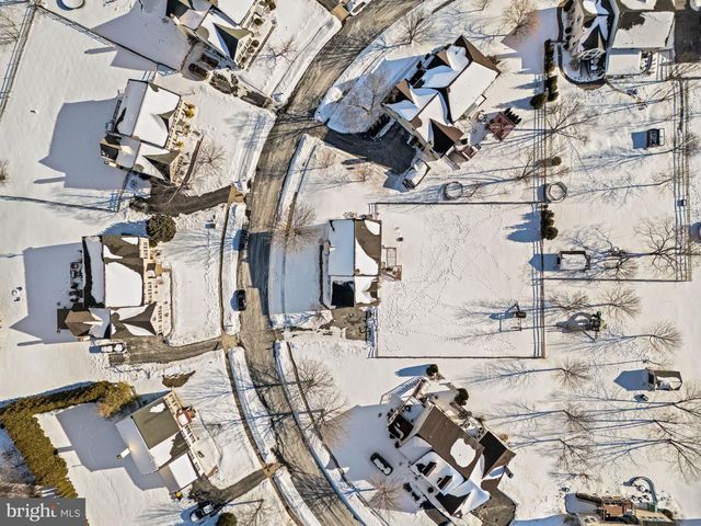 38 WICK DR, Parkesburg, PA 19365