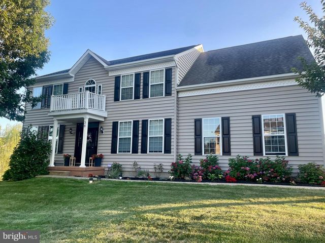 38 WICK DR, Parkesburg, PA 19365