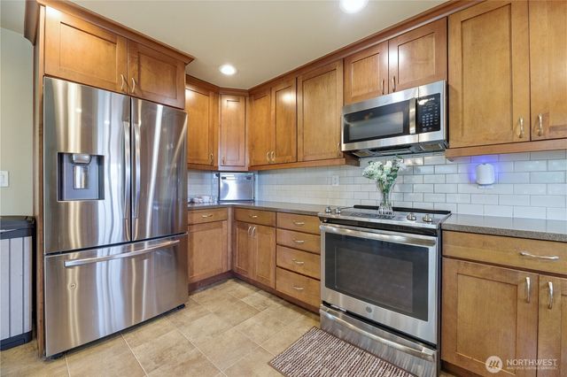 3631 E I Street, Tacoma, WA 98404