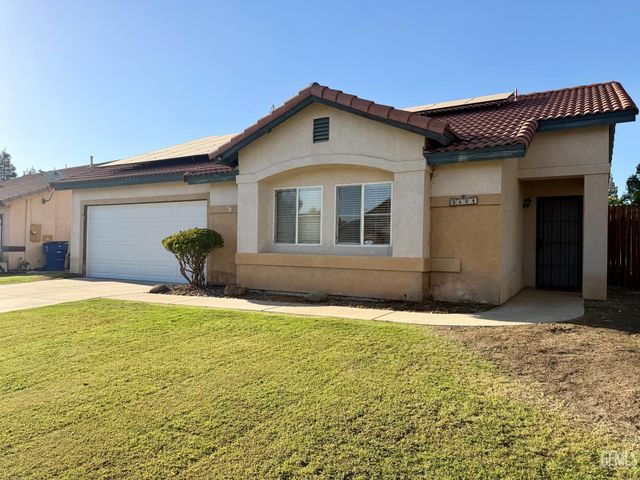9804 Battersea Park Drive, Bakersfield, CA 93312