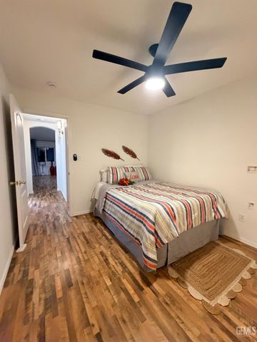9804 Battersea Park Drive, Bakersfield, CA 93312