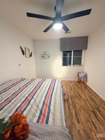 9804 Battersea Park Drive, Bakersfield, CA 93312