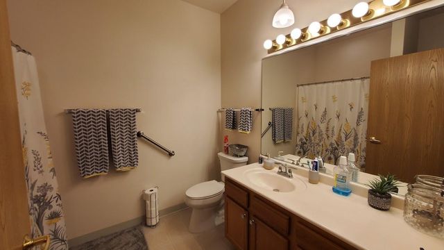 2226 Lower Afton Road E, Saint Paul, MN 55119