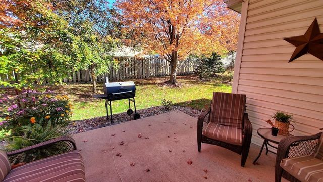 2226 Lower Afton Road E, Saint Paul, MN 55119