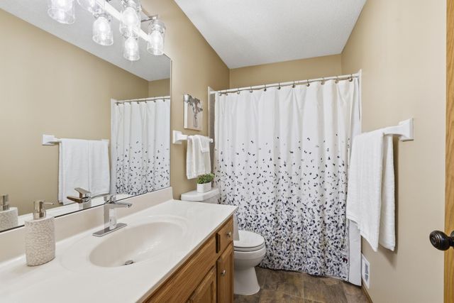 20355 Jupiter Way, Lakeville, MN 55044