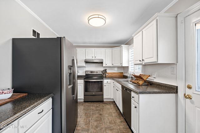 806 Midland Drive, Wilmington, NC 28412