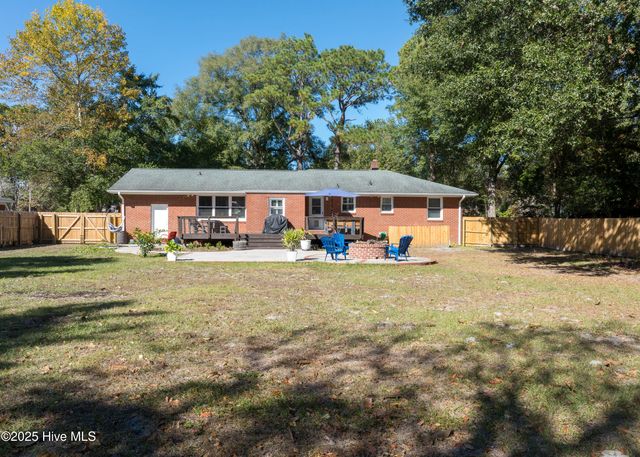 806 Midland Drive, Wilmington, NC 28412
