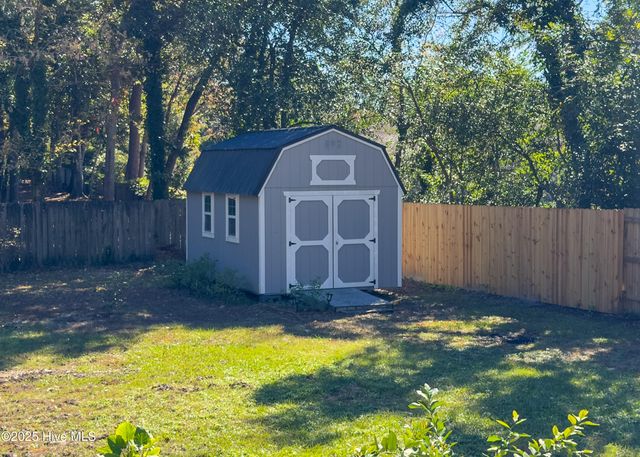 806 Midland Drive, Wilmington, NC 28412