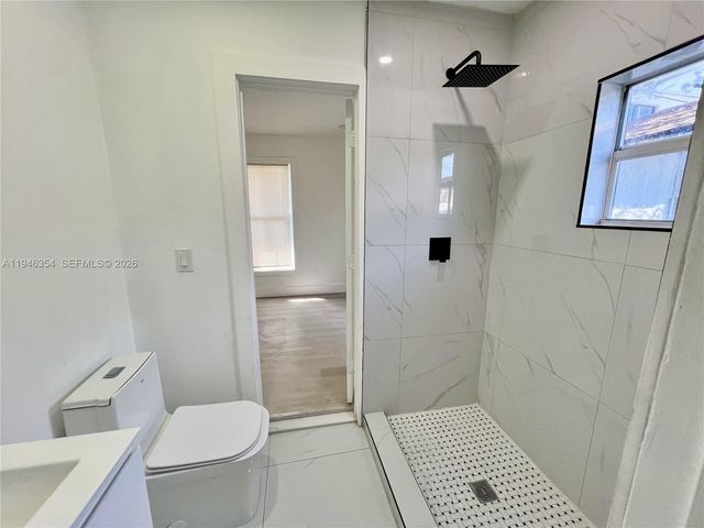 1800 SW 3rd St B, Miami, FL 33135