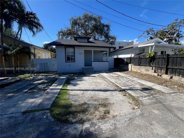 1800 SW 3rd St B, Miami, FL 33135