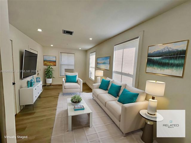 1800 SW 3rd St B, Miami, FL 33135