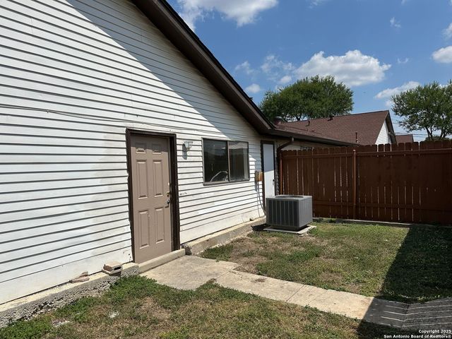 603 Oak Park Dr Unit 603, Boerne, TX 78006