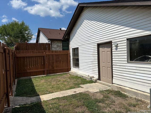 603 Oak Park Dr Unit 603, Boerne, TX 78006