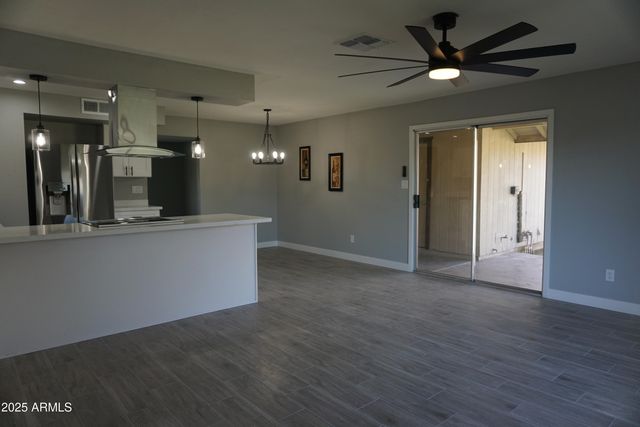 5607 N 73RD Avenue, Glendale, AZ 85303