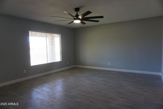 5607 N 73RD Avenue, Glendale, AZ 85303