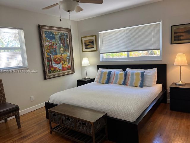 113 SW 2nd St, Hallandale Beach, FL 33009