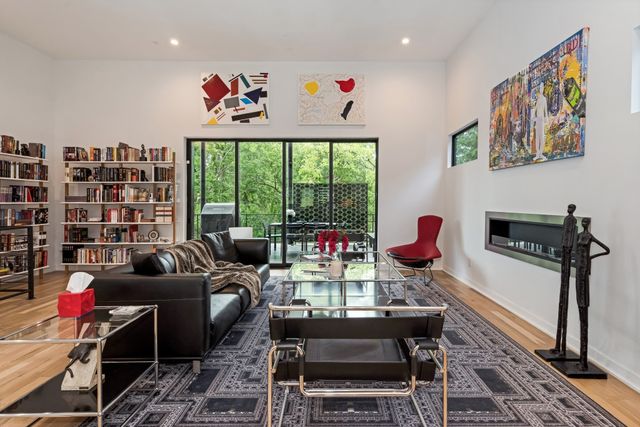 3918B Caylor Dr, Nashville, TN 37215