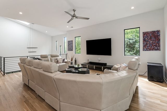 3918B Caylor Dr, Nashville, TN 37215